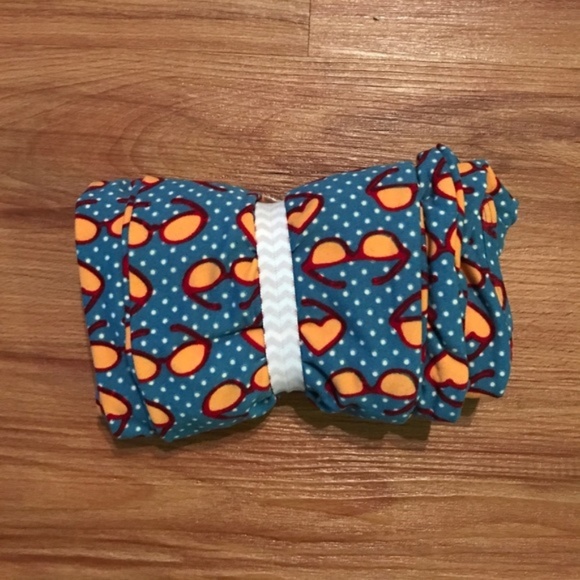 $5 IF BUNDLED LuLaRoe Sunglasses OS Legging - Picture 2 of 5